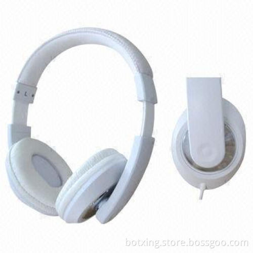 Good-quality headphones, comes in white